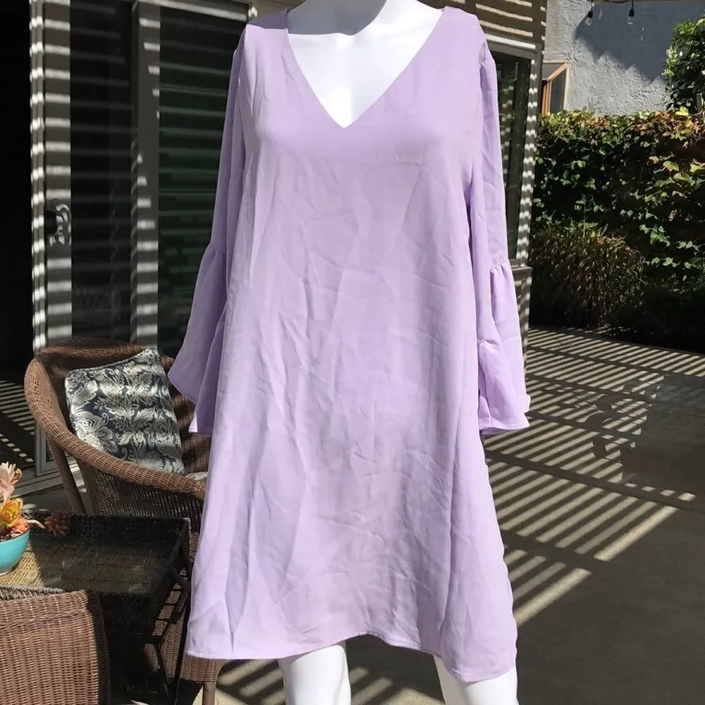 Chelsea 28 Bell Sleeve Shift Dress Size Medium
